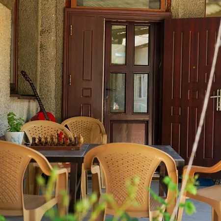 House Tisa Хостел Рахов